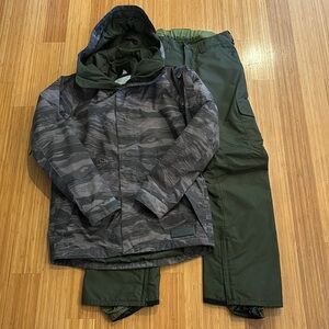 Burton Snow Jacket & Pants ⛷️ 🏂